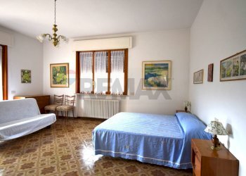 Camera / camera da letto - Appartamento Strada Carbogna
 
36, Palanzano - foto 11