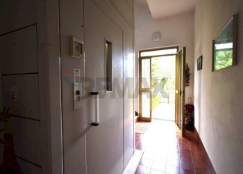 Hall / corridoio - Appartamento Strada Carbogna
 
36, Palanzano - foto 18