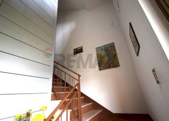 Scale - Appartamento Strada Carbogna
 
36, Palanzano - foto 20