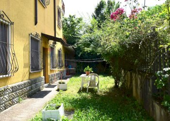 Giardino - Trilocale Strada Carbogna
 
36, Palanzano - foto 2