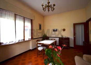 Sala da pranzo - Trilocale Strada Carbogna
 
36, Palanzano - foto 7