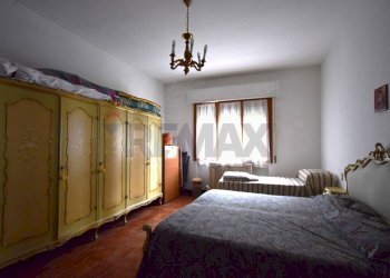 Camera / camera da letto - Trilocale Strada Carbogna
 
36, Palanzano - foto 13