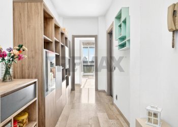 Hall / corridoio - Trilocale Ortella
 
25, Gallarate - foto 4