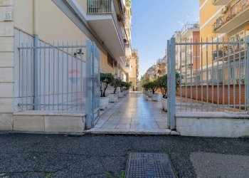 Edificio all\'aperto - Trilocale Via Bellegra
 
35, Roma - foto 2