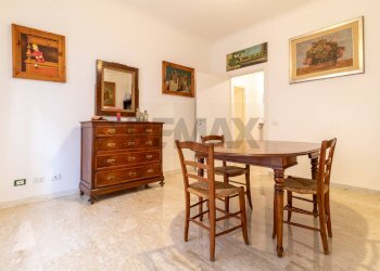 Sala da pranzo - Trilocale Via Bellegra
 
35, Roma - foto 8