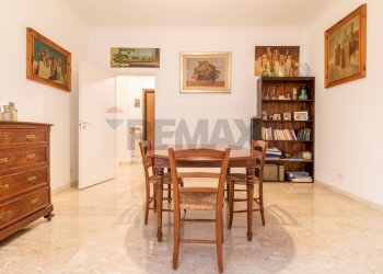 Sala da pranzo - Trilocale Via Bellegra
 
35, Roma - foto 9