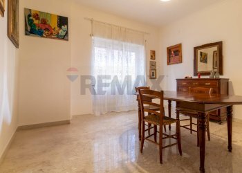 Sala da pranzo - Trilocale Via Bellegra
 
35, Roma - foto 11