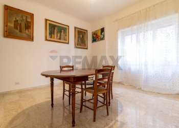 Sala da pranzo - Trilocale Via Bellegra
 
35, Roma - foto 12