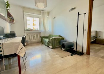 Salotto - Two-room apartment Via Vincenzo Bellini
23, Sesto San Giovanni - photo 2