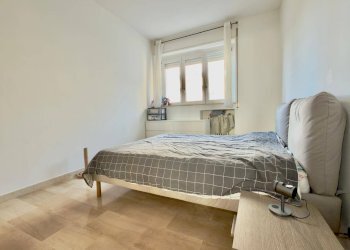 Camera matrimoniale - Two-room apartment Via Vincenzo Bellini
23, Sesto San Giovanni - photo 7