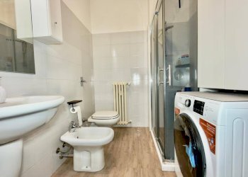 Bagno - Two-room apartment Via Vincenzo Bellini
23, Sesto San Giovanni - photo 9