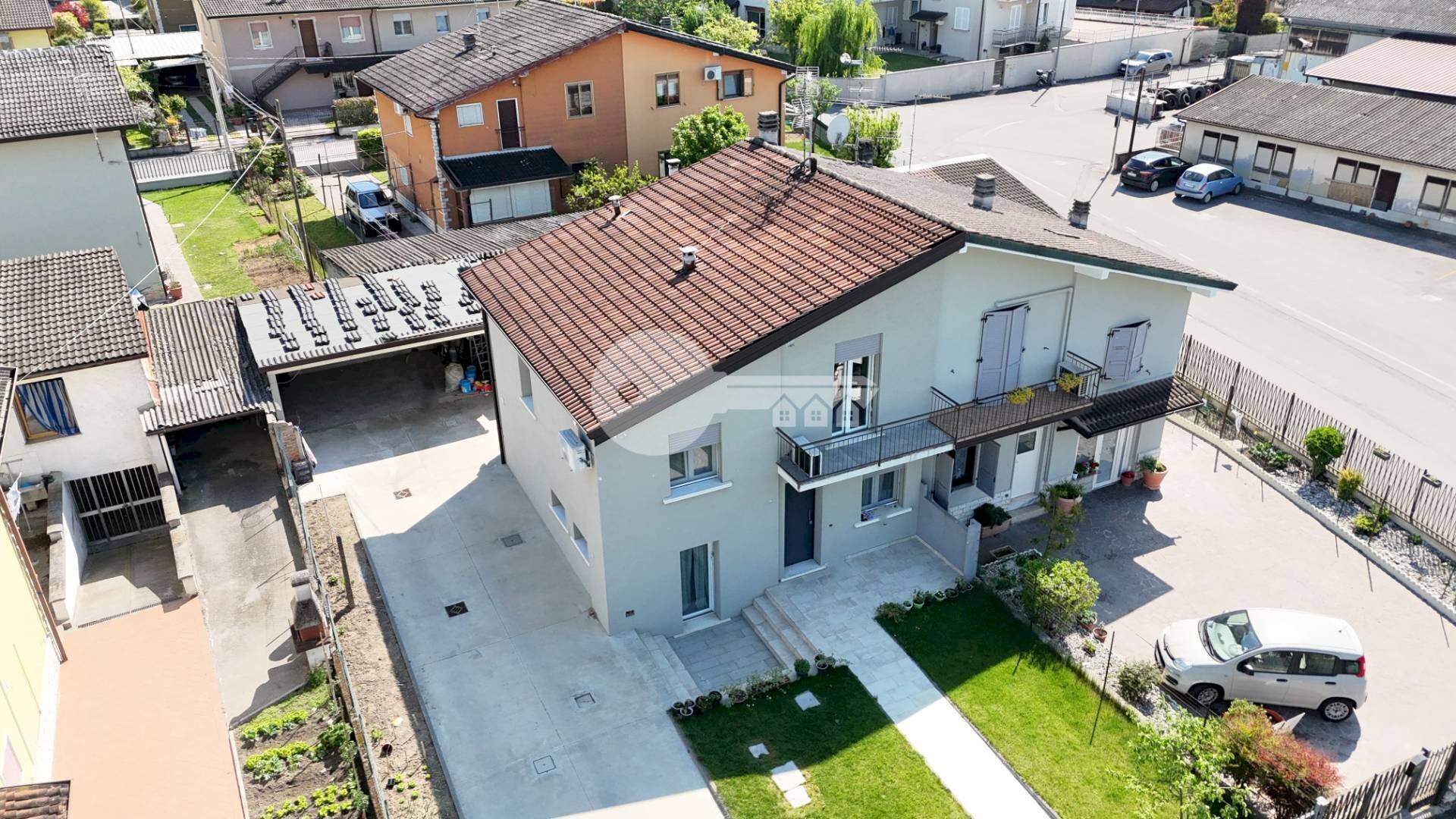 Foto 1 - Casa semi indipendente VIA QUARTIERE PRIMO MAGGIO
 
23, Leno - foto 1