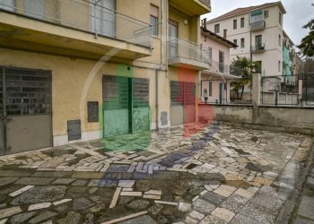 Foto 37 - Three-room apartment Via Oristano
 
7, Torino - photo 37