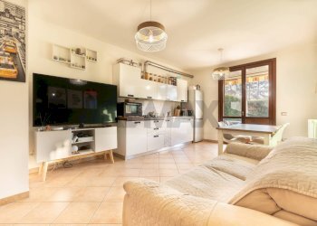 Soggiorno - Two-room apartment VIA MONTALE
 
11, Roncello - photo 4