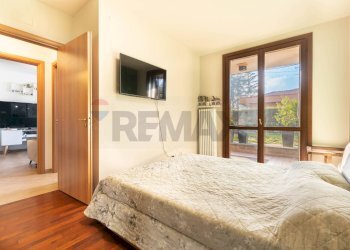 Camera / camera da letto - Two-room apartment VIA MONTALE
 
11, Roncello - photo 18