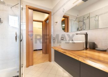 Bagno - Two-room apartment VIA MONTALE
 
11, Roncello - photo 25