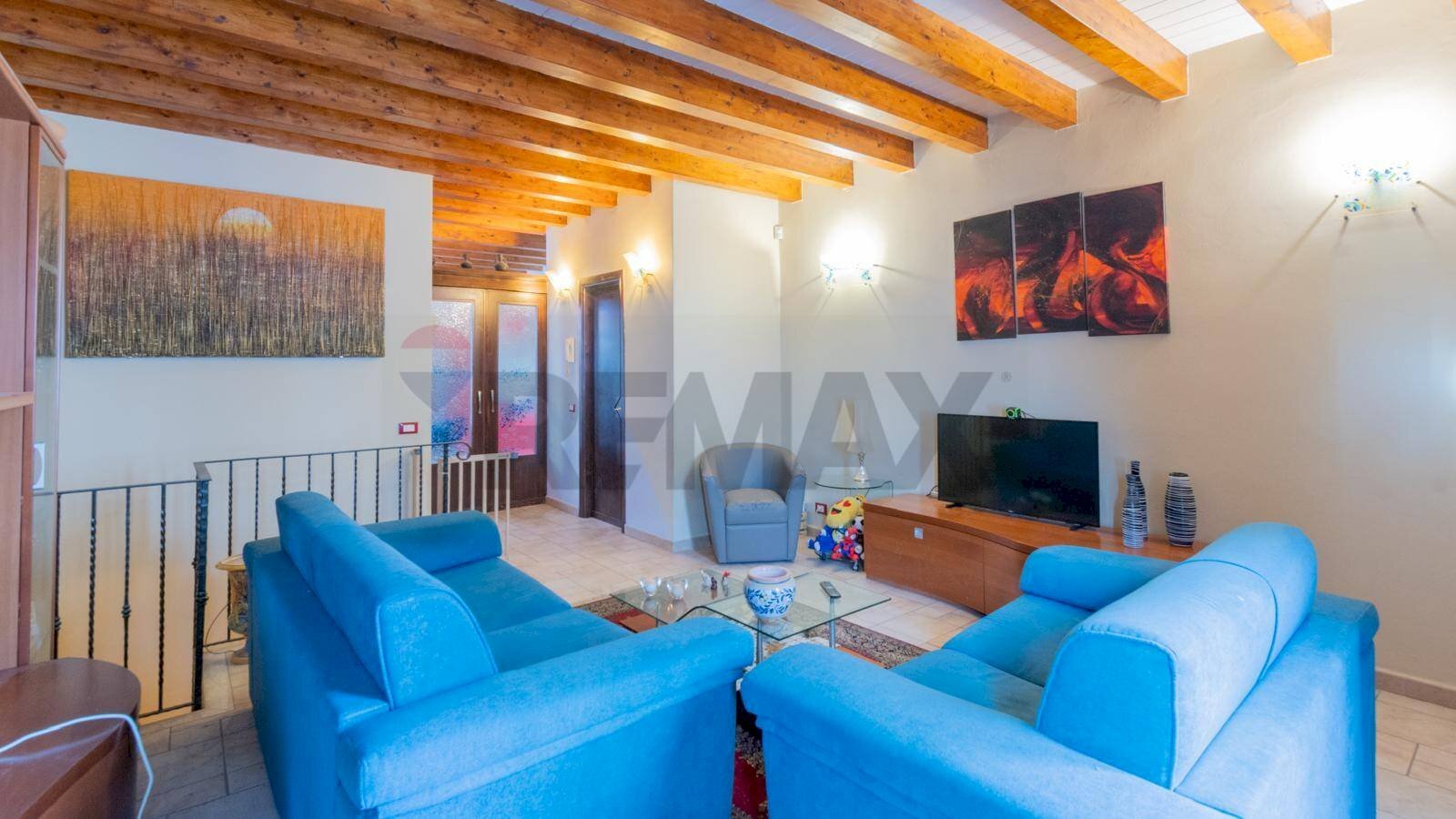 Soggiorno - Casa indipendente Via Mariano Smiriglio
 
16, Palermo - foto 1