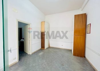 Stanza vuota - Attività Commerciale via vespri
 
12, Trapani - foto 8