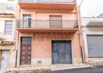 Edificio all\'aperto - Casa indipendente Via Grassi
 
4, Comiso - foto 1