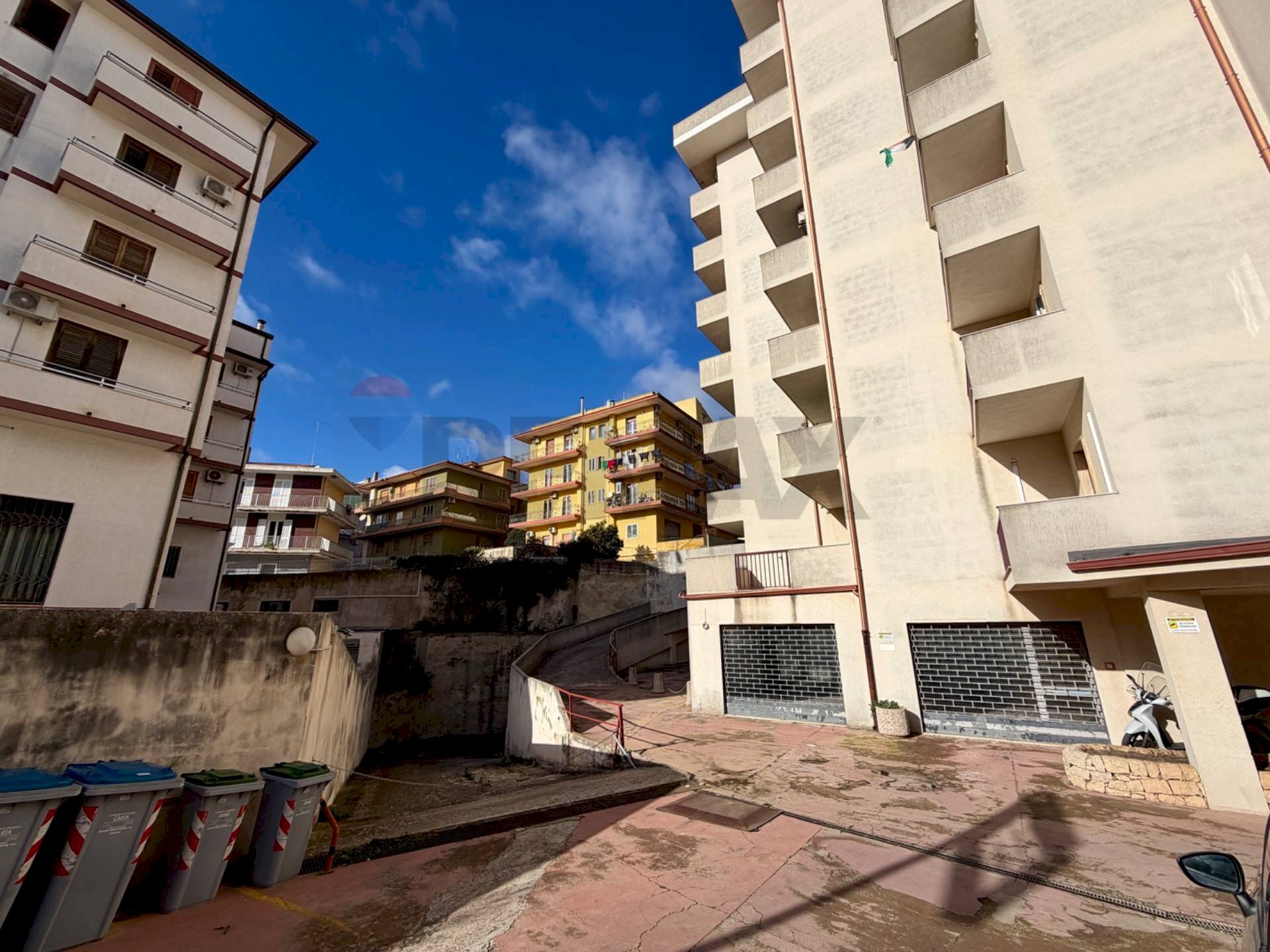 Edificio all\'aperto - Apartment Viale Europa
 
90, Ragusa - photo 2