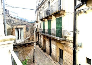 Edificio all\'aperto - Casa indipendente Via Tenente Di Stefano
 
16, Ragusa - foto 14