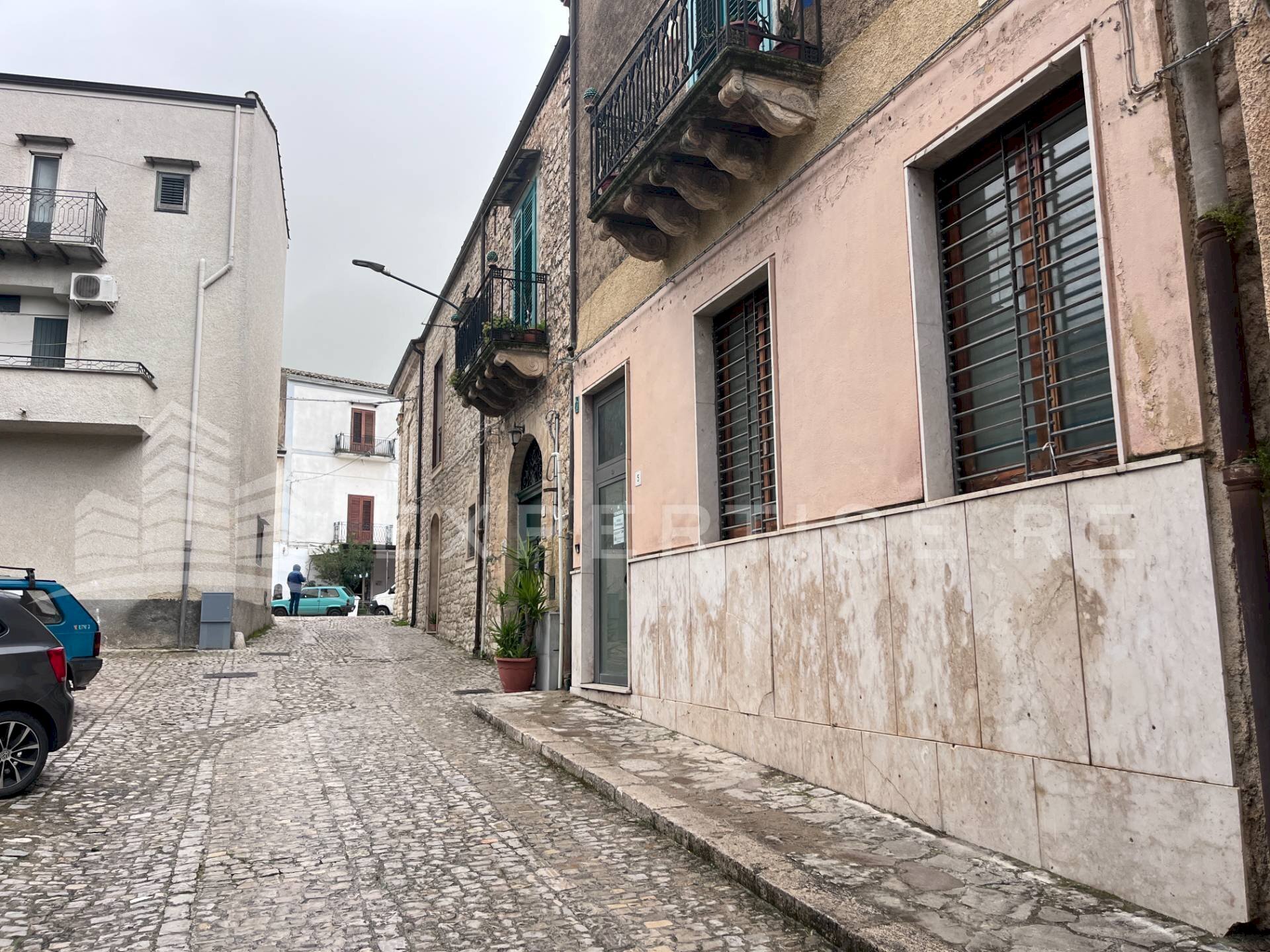 Foto 2 - Commercial Premises Via Armando Diaz
 
5, Palazzo Adriano - photo 2