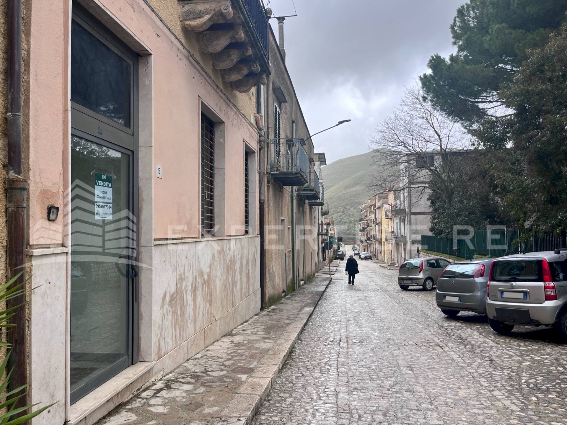 Foto 3 - Commercial Premises Via Armando Diaz
 
5, Palazzo Adriano - photo 3