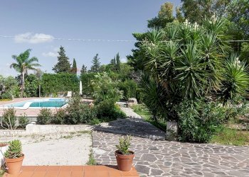 Giardino - Villa Via Provinciale Tuglie
 
43, Parabita - foto 5