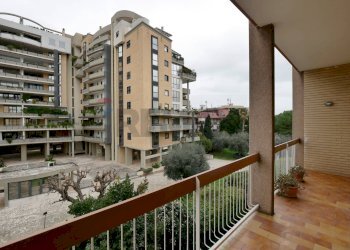 Balcone - Appartamento Traversa Al 282 A. De Gasperi
 
9, Bari - foto 3