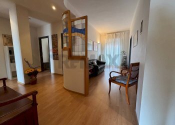 Hall / corridoio - Appartamento Piazza Giulio Cesare
 
26, Bari - foto 1