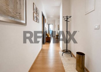 Hall / corridoio - Apartment Piazza Giulio Cesare
 
26, Bari - photo 3