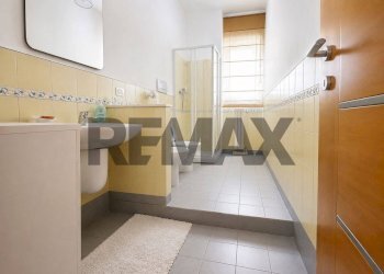 Bagno - Apartment Piazza Giulio Cesare
 
26, Bari - photo 12
