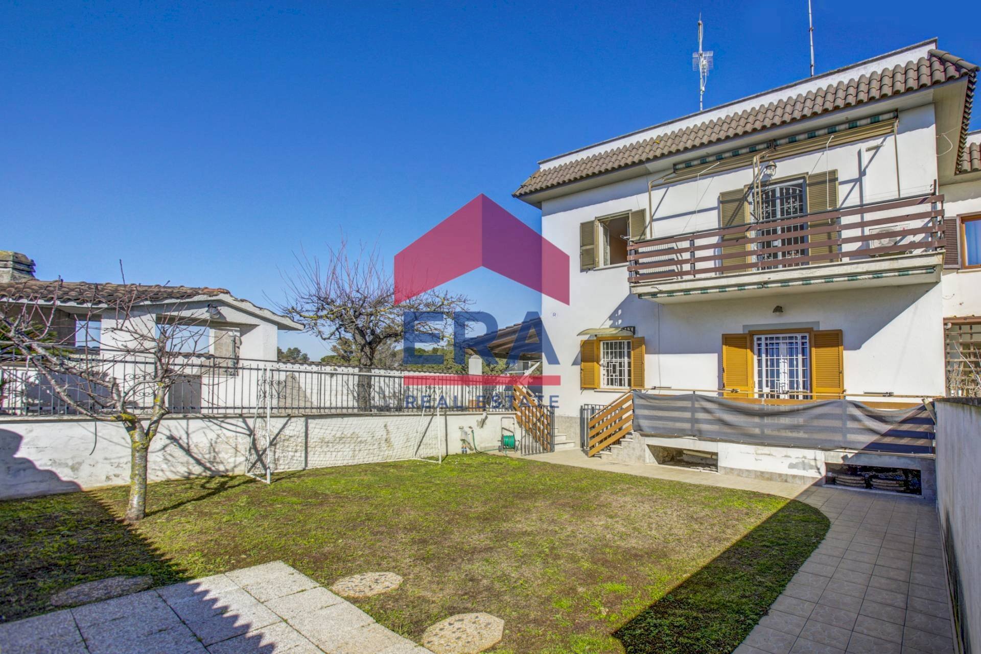 Foto 1 - Trilocale Via Ettore
 
4, Ardea - foto 1