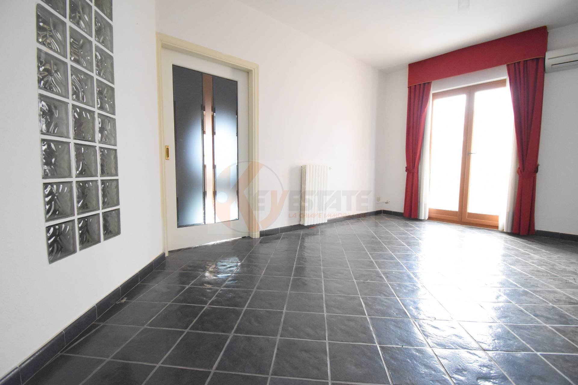 Foto 1 - Trilocale Via Mughina
 
26, Nuoro - foto 1