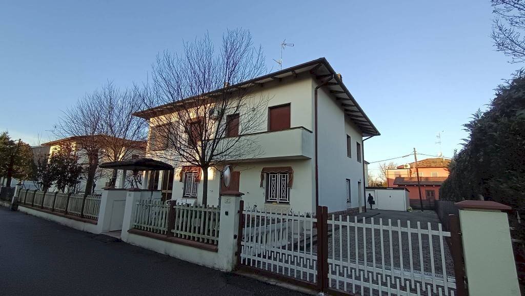 Facciata - Villa San Giovanni in Persiceto - foto 1