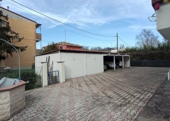 Cortile interno - Villa San Giovanni in Persiceto - foto 8