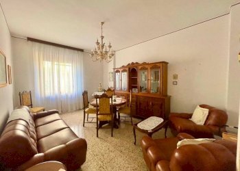 Salone - Trilocale via Caduti della Libertà, Tortona - foto 1