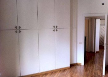 Camera da letto - Three-room apartment via Archimede, 150, Roma - photo 8