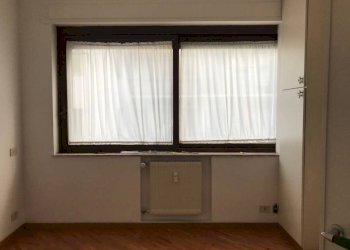 Camera da letto - Three-room apartment via Archimede, 150, Roma - photo 12