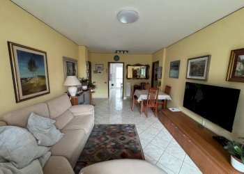 Salone - Quadrilocale via dei Salici, 17, Gallarate - foto 4