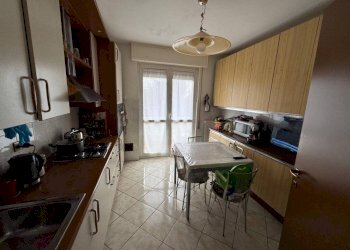 Cucina - Quadrilocale via dei Salici, 17, Gallarate - foto 6