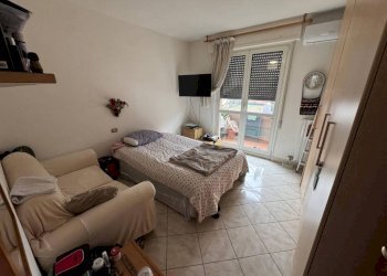 Camera da letto - Quadrilocale via dei Salici, 17, Gallarate - foto 19