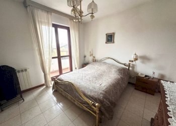 Camera da letto - Villa via Leonardo da Vinci, Borgo Ticino - foto 24