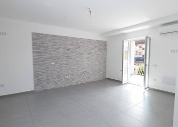 Foto 3 - Quadrilocale VIA TENENTE SIMONELLI
 
10, Frignano - foto 3