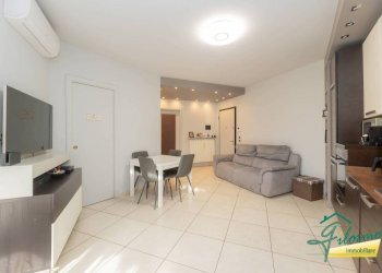 Salone - Trilocale strada Carignano, Moncalieri - foto 2