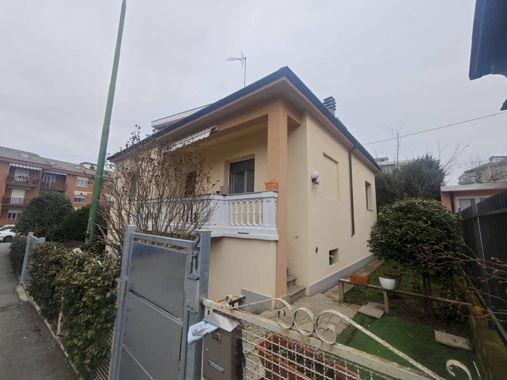 Facciata - Villa via Giovan Battista Polledro, Asti - photo 2