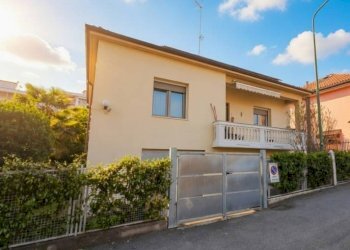 Facciata - Villa via Giovan Battista Polledro, Asti - photo 1