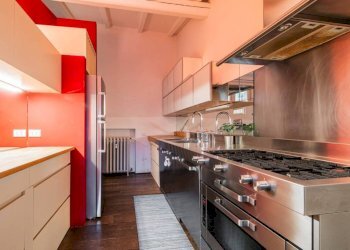 Cucina - Casa indipendente via Santo Stefano, Bologna (zona Centro Storico) - foto 7