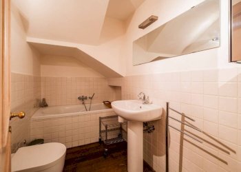 Bagno - Casa indipendente via Santo Stefano, Bologna (zona Centro Storico) - foto 23