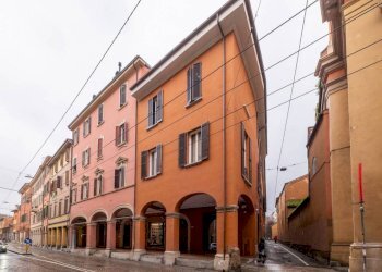 Zona - Casa indipendente via Santo Stefano, Bologna (zona Centro Storico) - foto 30